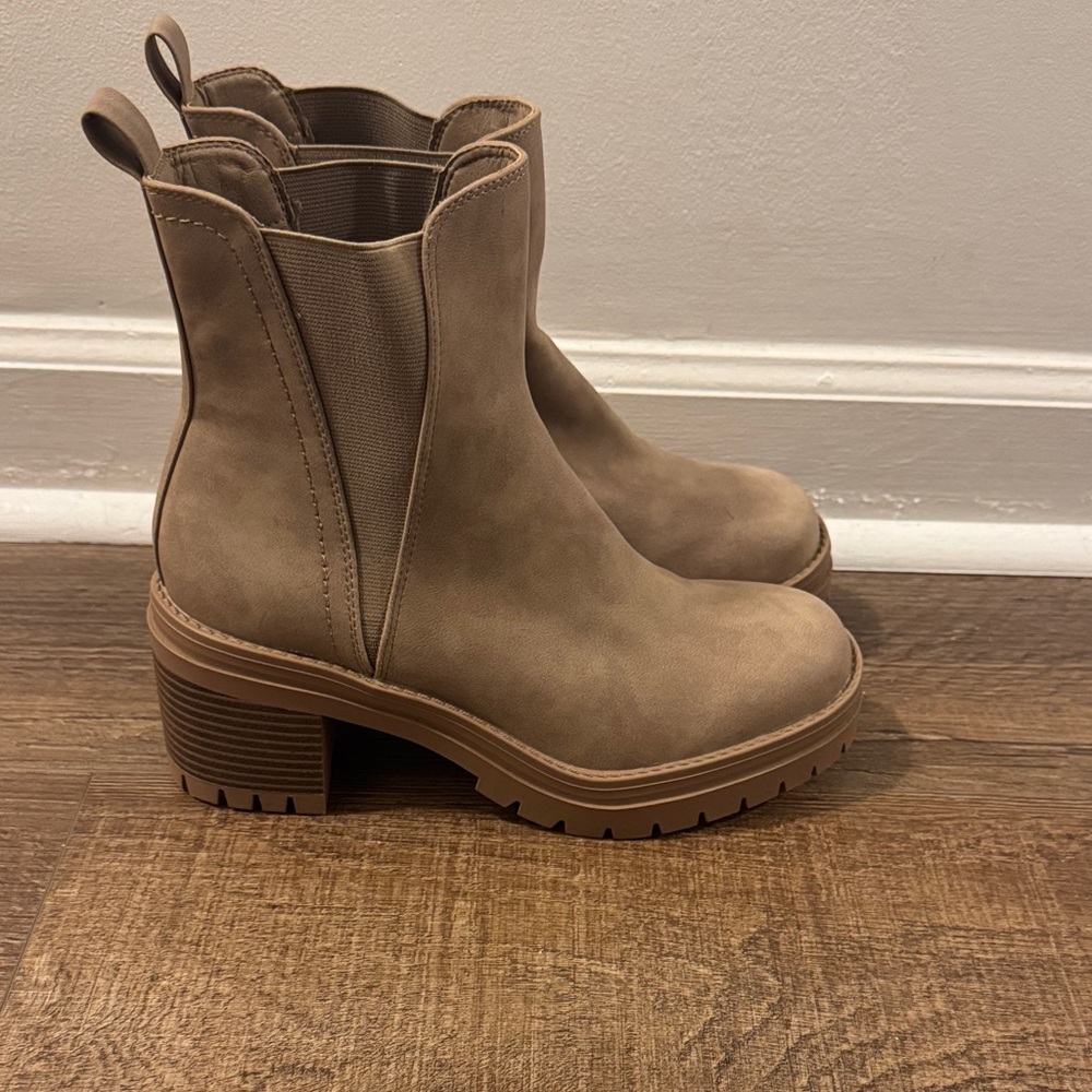 MIA Taupe Chelsea Lug Heel Booties